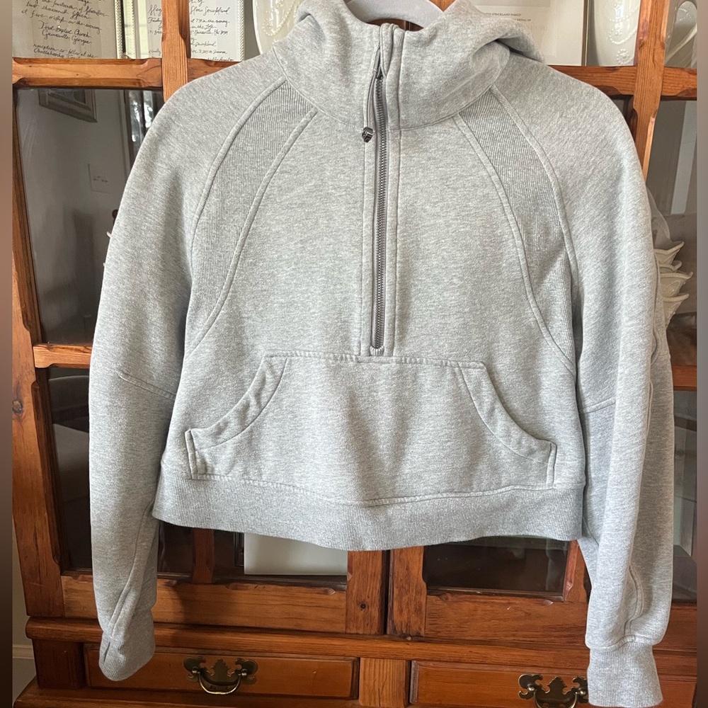 Lululemon Scuba Cropped Hoodie